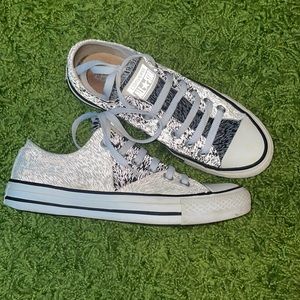 Light reflective converse